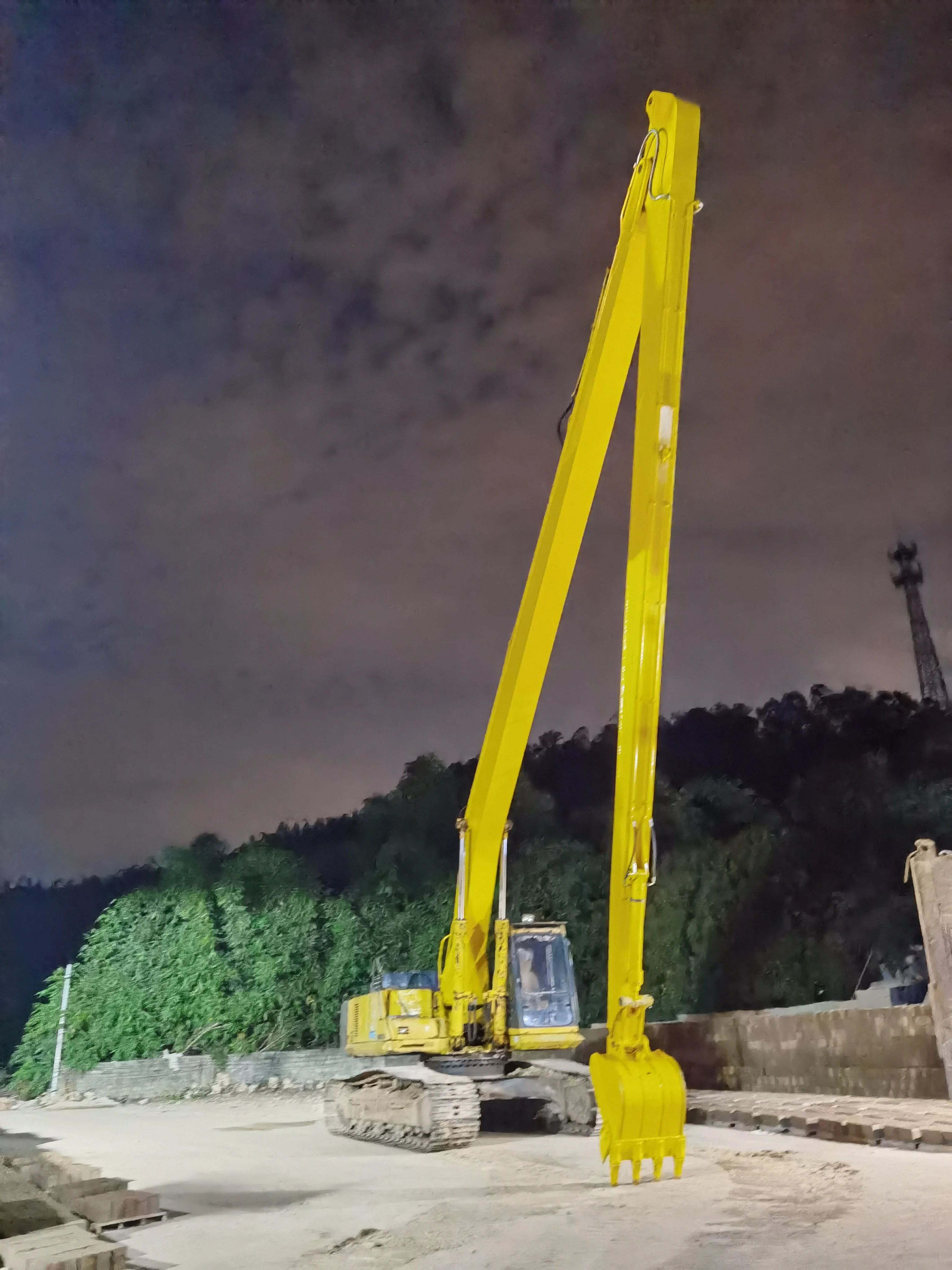 Customization Long Reach Boom High Reach Demolition Boom For Hitachi Excavator Zx200 Zx210 Zx240 Zx250 Zx260 Zx270 Zx330 Zx360