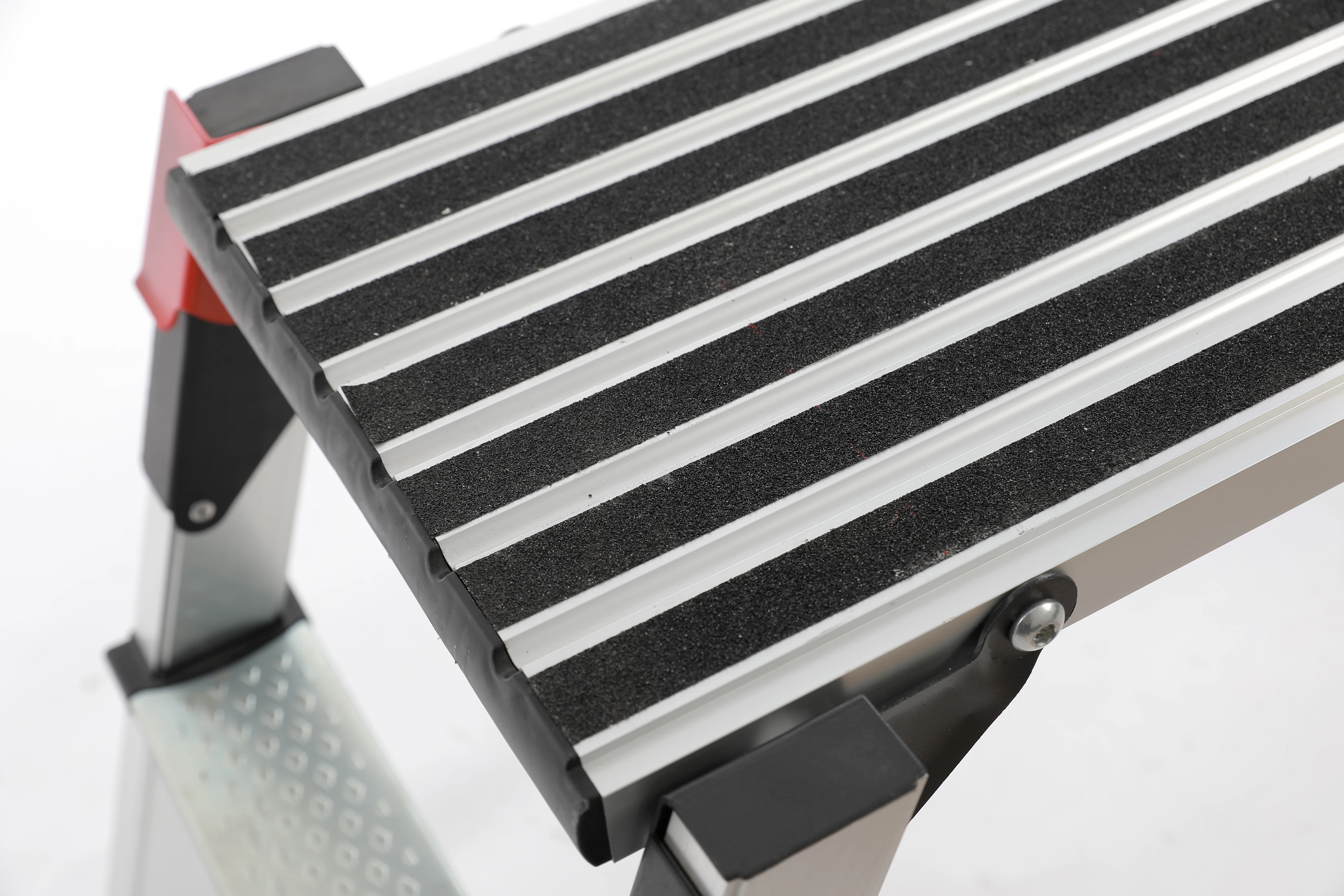 ML-205 Aluminum Folding Chair Work Platform Industrial Design Telescopic Ladders Outdoor Household Use Custom EN131 Certified