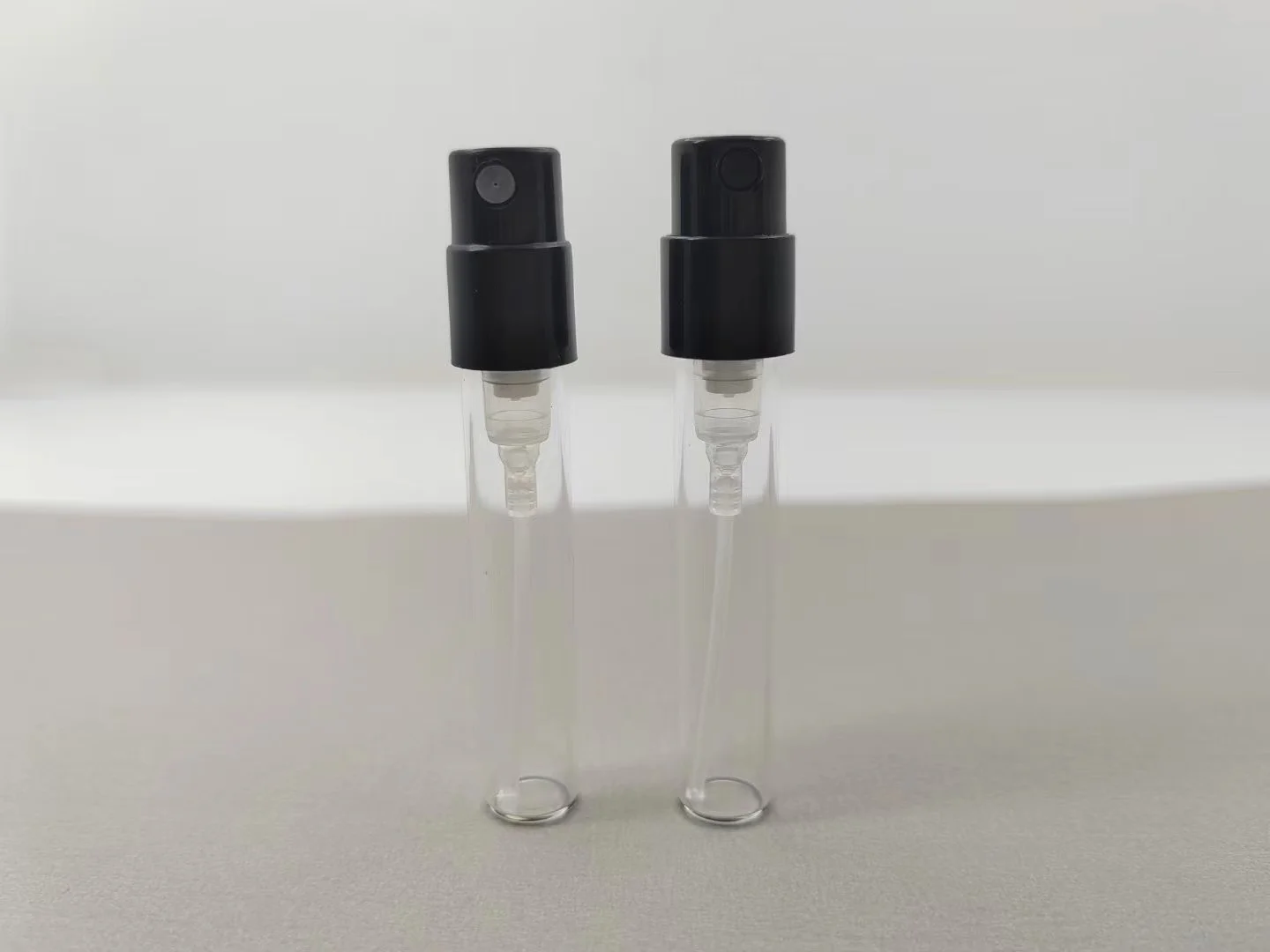 Cheap Hot Sale  1.5ml 2ml 2.5ml 3ml 4ml 5ml 10ml Perfume Tester Glass Bottle Free Perfume Cologne Sample Vials