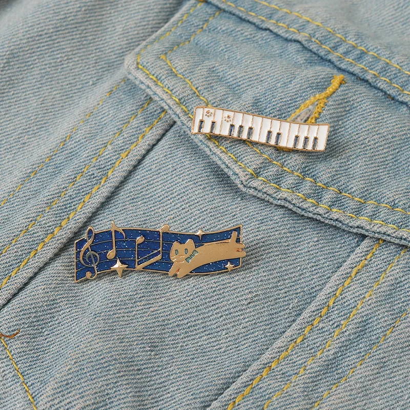 Cartoon Cute music note lapel pin gold Piano Notes Little Cat Lacquer brooch enamel pin