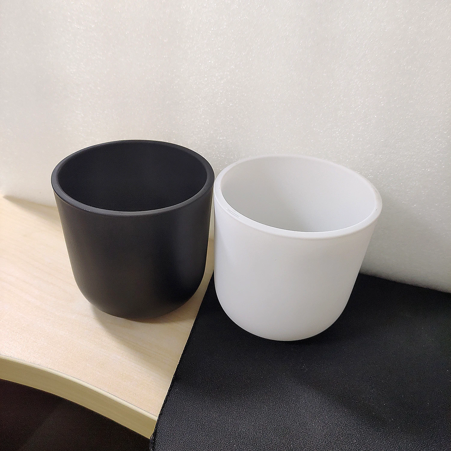 Wholesale Luxury Custom Empty 10 oz Matte Black White Glass Candles Jars/Candle Vessels 12OZ