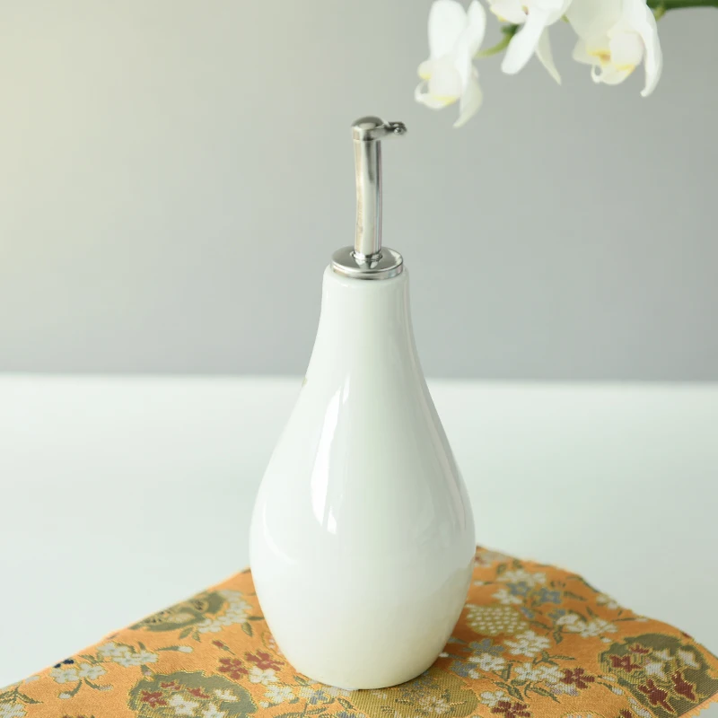 Dinner Set Garden Charger Olive Oil Bottle Dispenser Porcelain Vinegar Cruet with Steel China Storage Bottles & Jars Ceramic