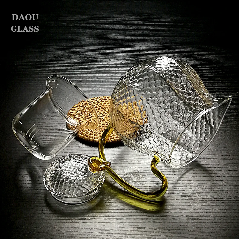 
Handmade clear glass tea sets come with teacups and filters 