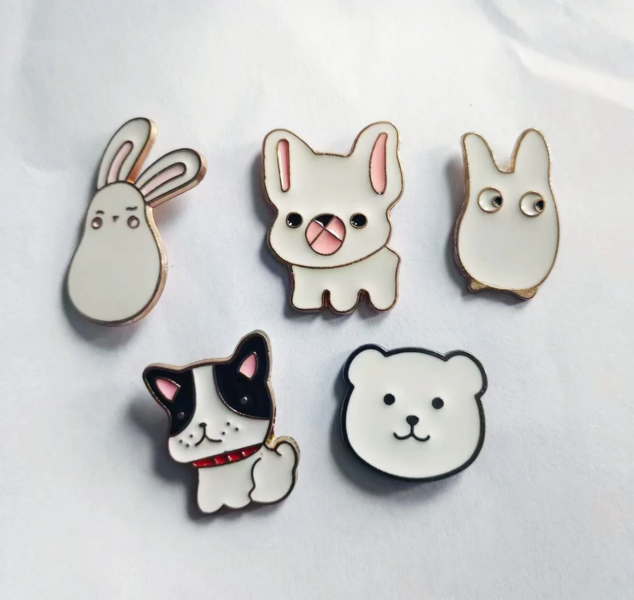 Button Pins Aesthetic custom Funny Cartoon brooch Cute Enamel Pins Bulk Enamel Pin for Backpacks Bag Hat clothes
