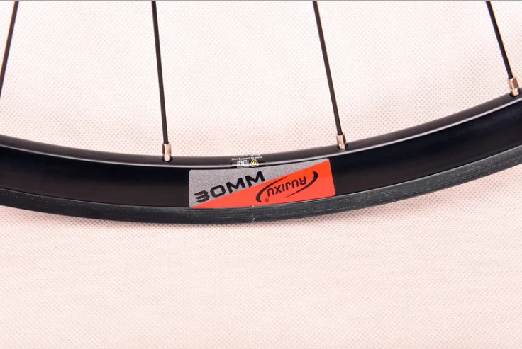 700C 30mm Clincher Bike Road Bicycle Wheelset Sealed Bearing Ultra Light Wheels Wheelset Rim 11 S Cycling Wheels1650g