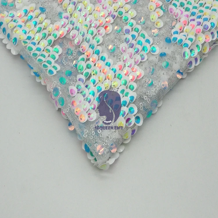 2021Professional factory embroidery shining sequin lace fabric sequins small embroidery sequin lace fabric