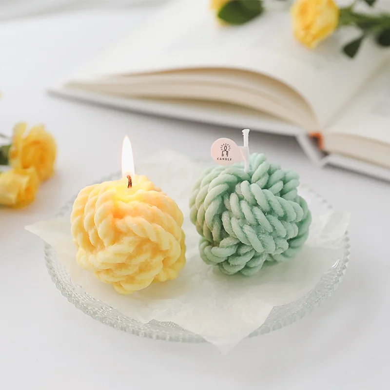 Handmade Small Woolen Fragrance Styling Candle Gift Box Creative Aromatherapy Scented Paraffin Soy Wax Candle for Easter Party