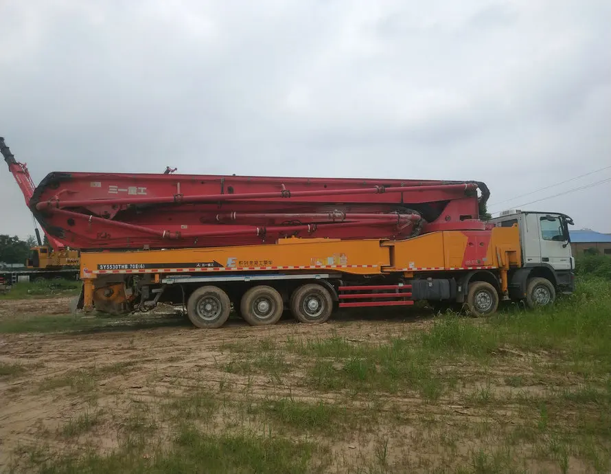70M concrete pump origin China used truck-mounted concrete pumps for sale
