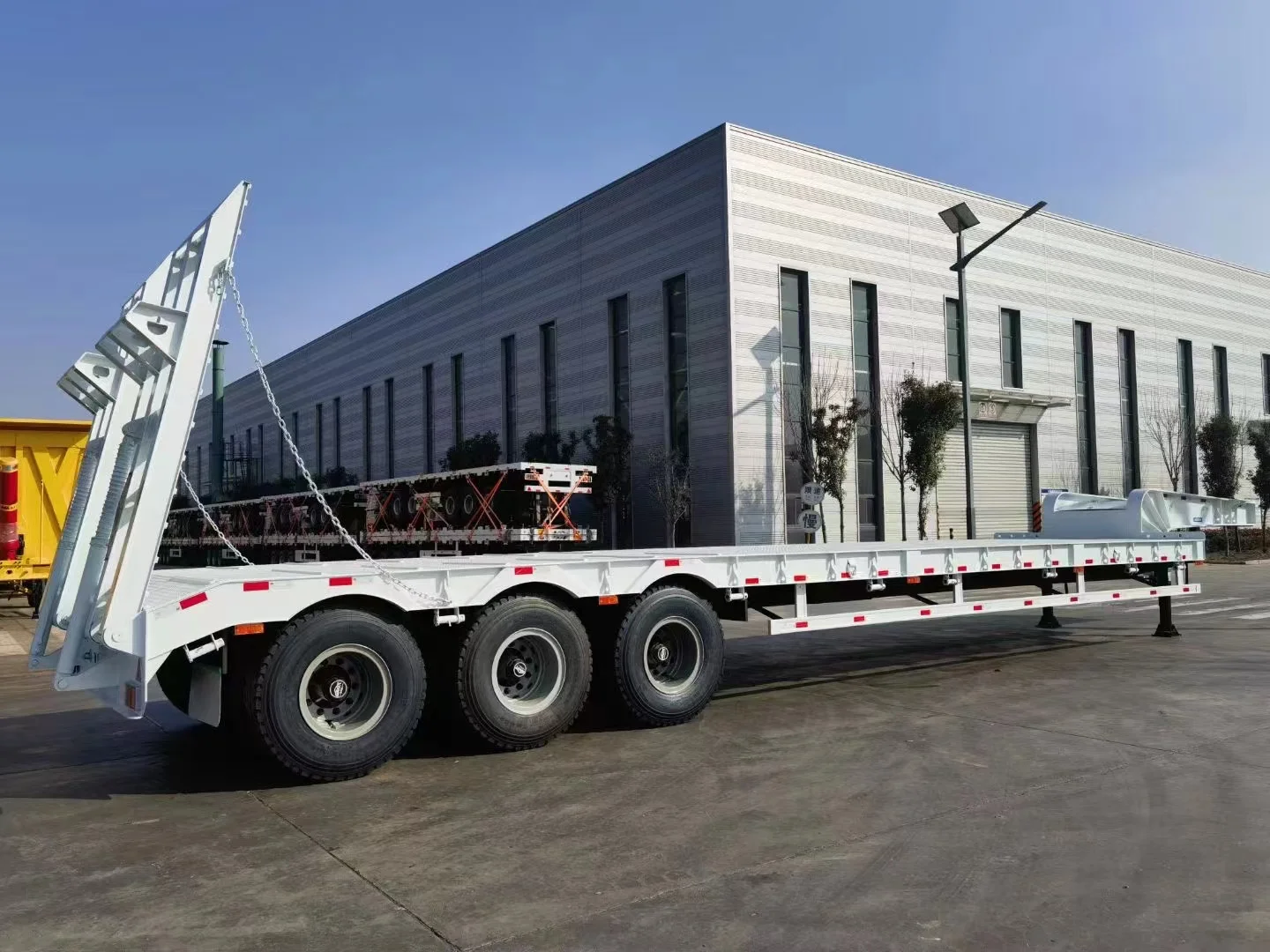 Vehicle Master four axis lowbed semi trailer customized lowbed semi trailers