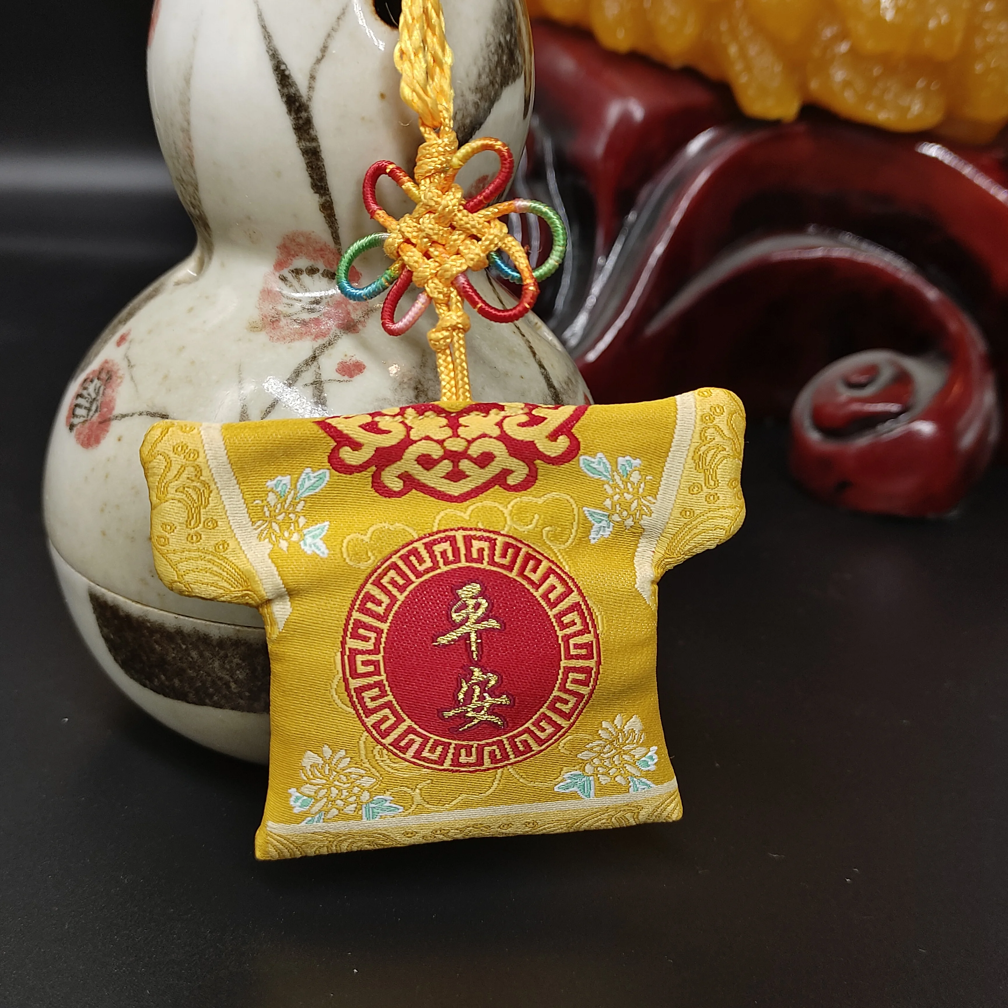 Японский амулет для кошек