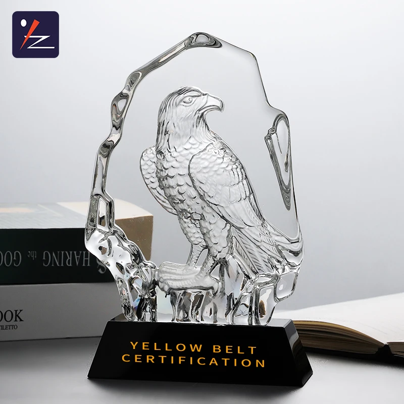 The new design custom k9 crystal trophy award hollowing out eagle crystal plaque with black crystal base