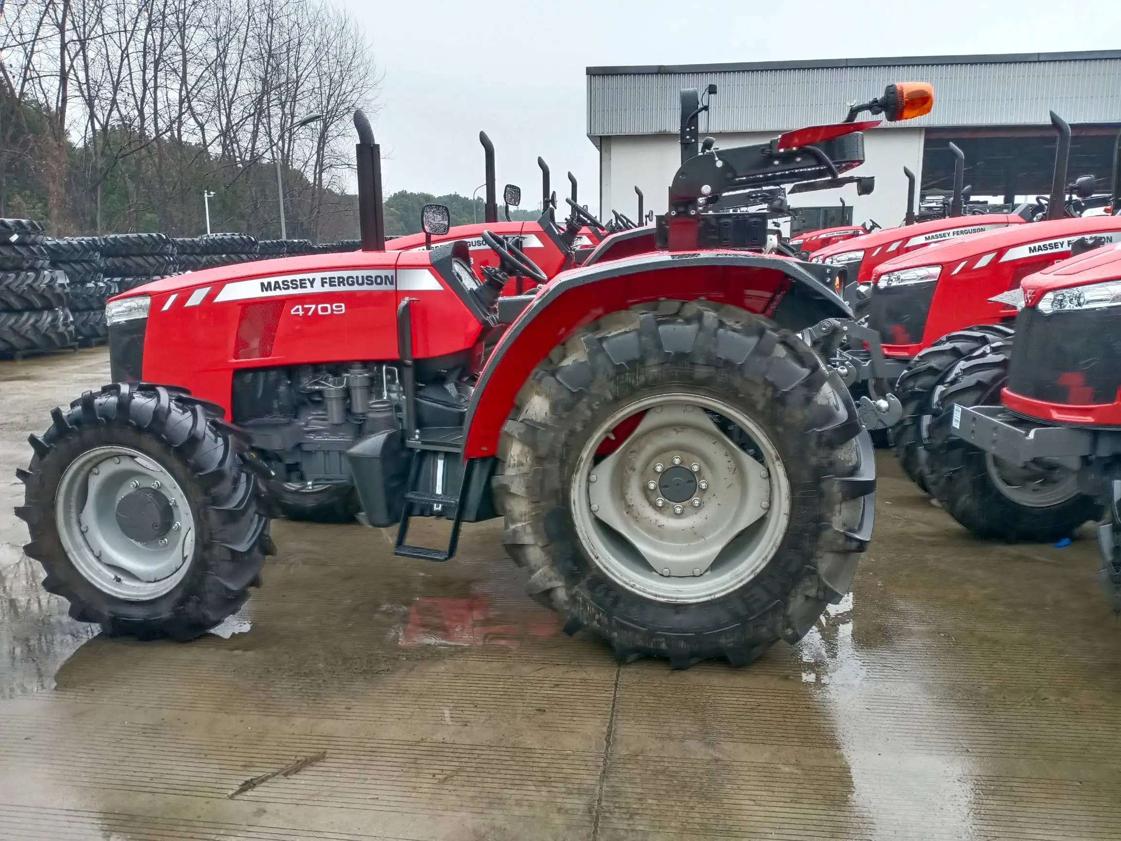 Farm Tractor None Power and Farms Applicable Industries Massey Ferguson Used Cheap Mf 1204