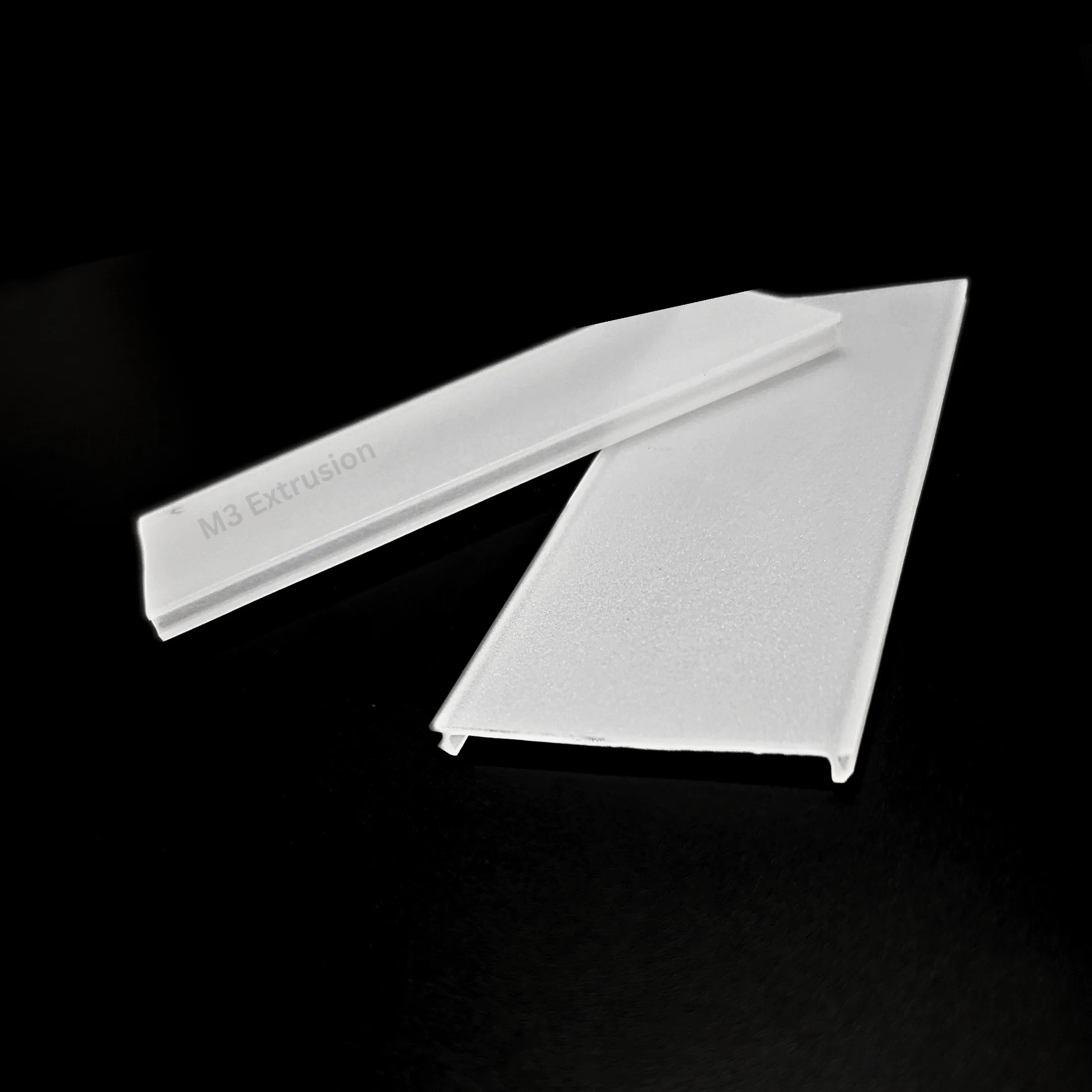 Extrusion Made in India OEM Customized 50 mm PMMA PC Acrylic Linear Lampshade Frosted Pattern Profiles Matte/Prism LED Plastic