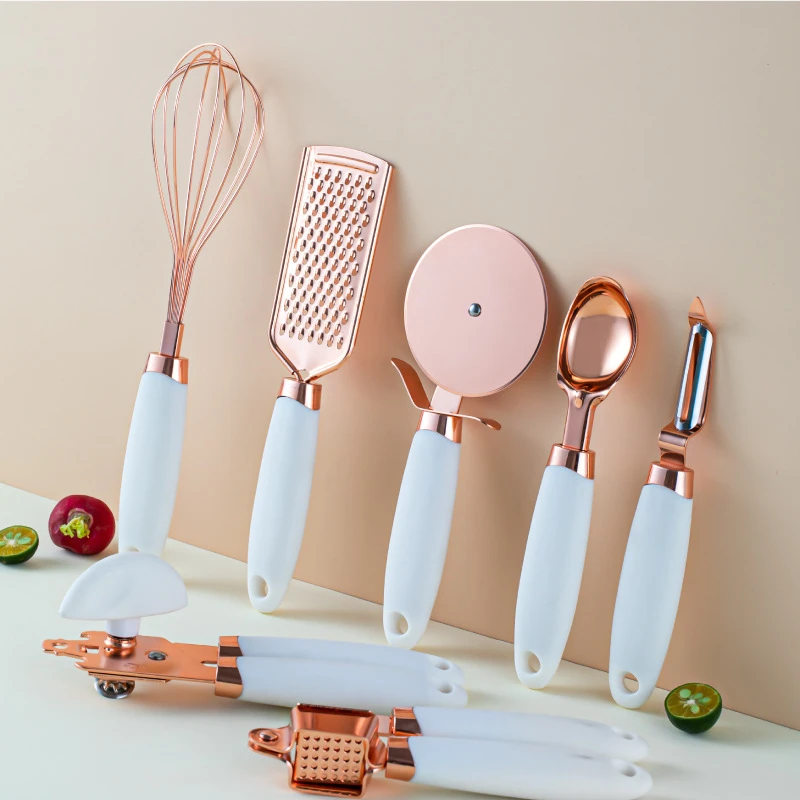 Manjia 2023 Kitchen Gadgets Rose Gold 7 Piece Set Of Kitchen Accessories New Products Garlic Press Pizza Cut Home Daily