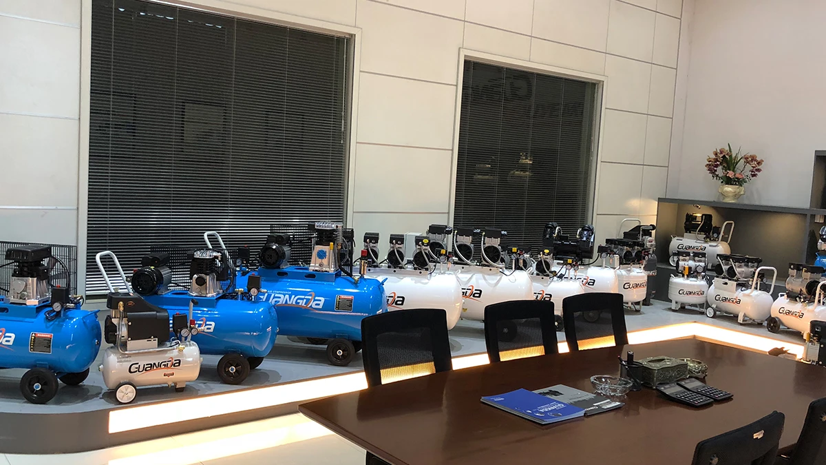 Top supplier high quality cheap industry air compressor with gasoline engine 10HP 250L