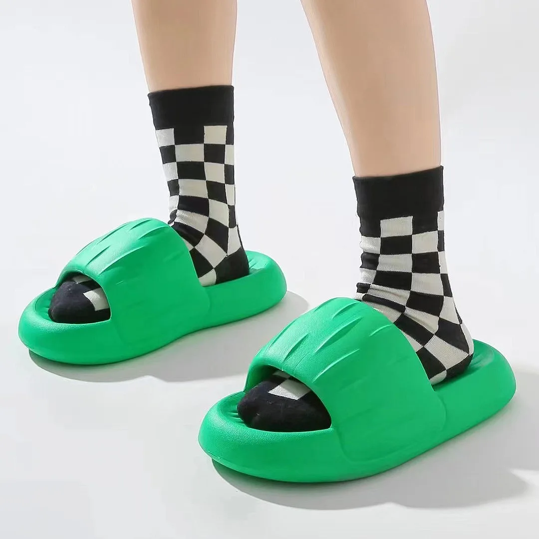 2022 bread slippers EVA rubber and plastic thick bottom casual couple men and women flat slide slippers unisex slides slippers