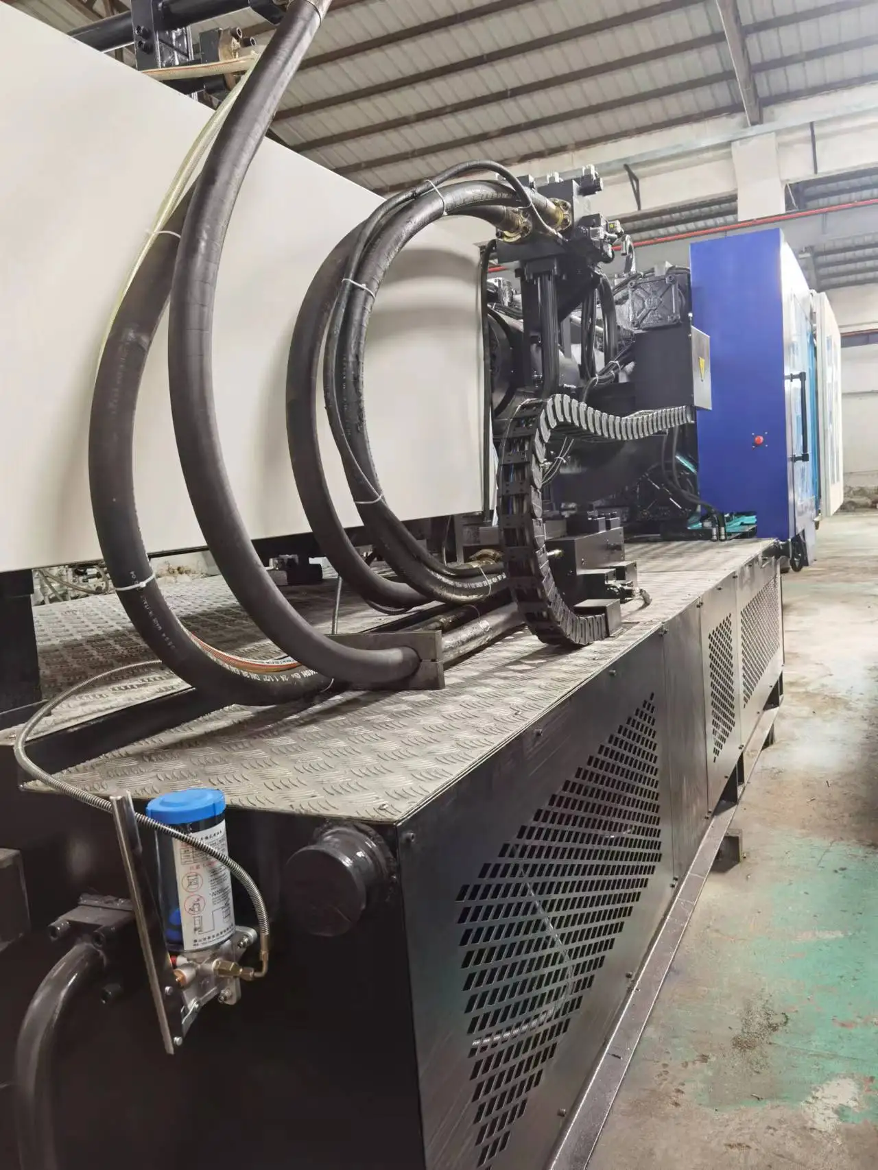 Maquinas de injection de plastico 1000 тонн Подержанный литьевая машина HAITIAN MA10000II Серводвигатель 90% новая распродажа