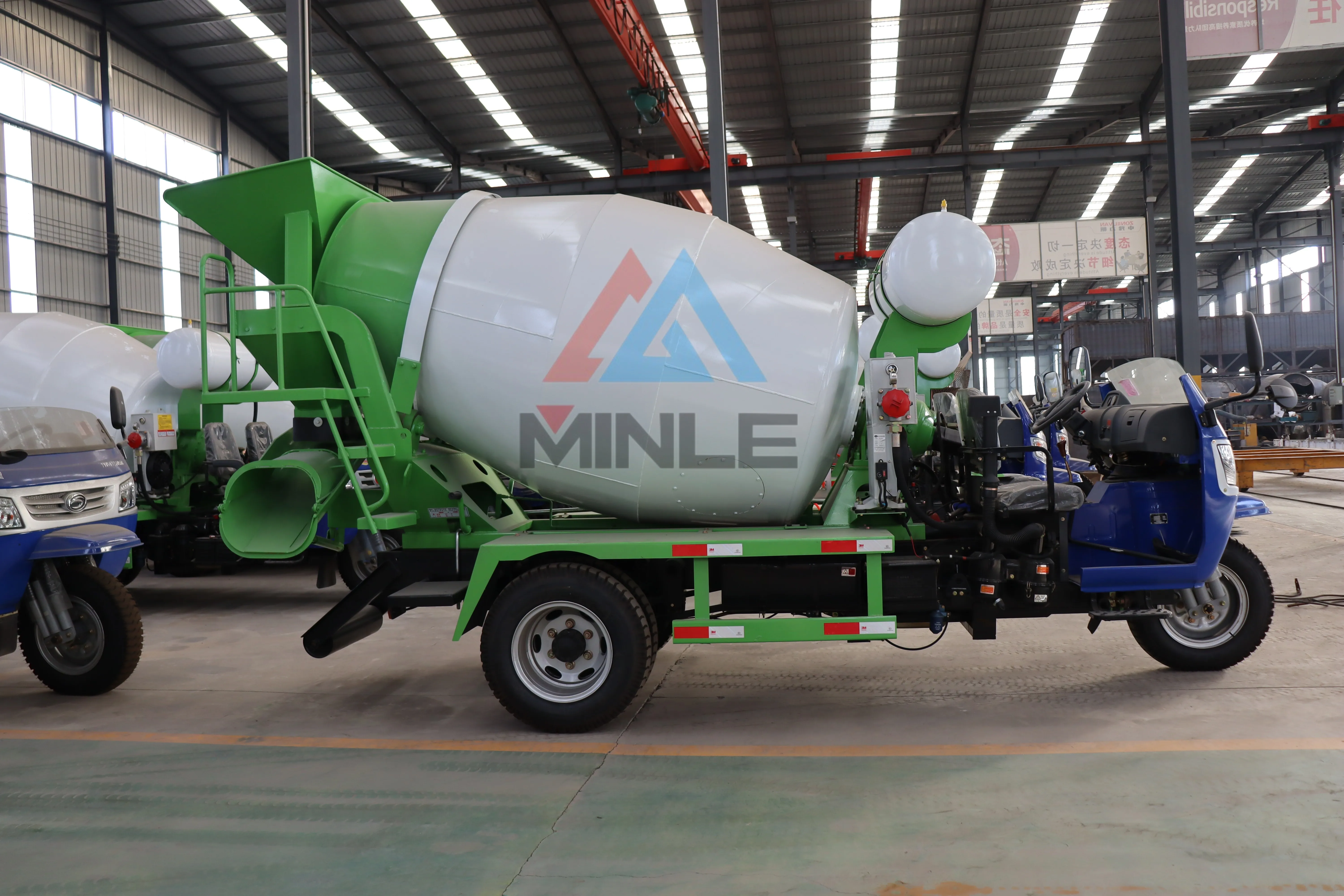 China Factory Direct Sales Mini Concrete Mixer Truck for Construction Work Concrete Mixer