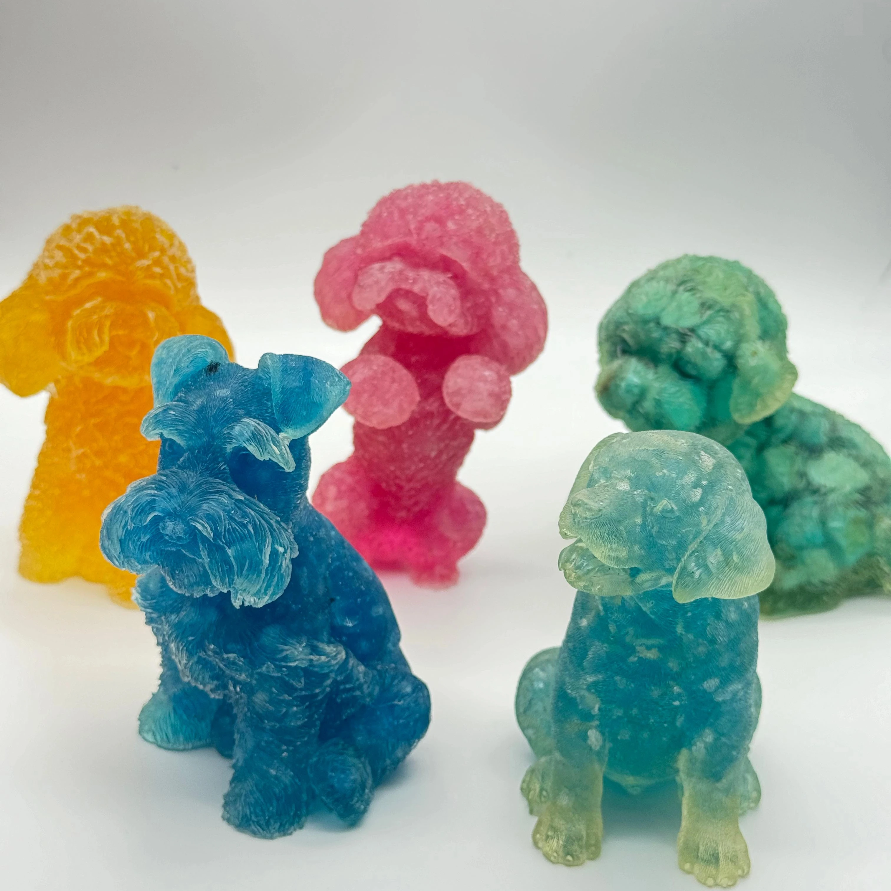 Beautiful Dog & Puppy Carvings Natural Semi Precious Crystal Gemstones Wholesale Home Decor Items 3mm Height Decoration Stones
