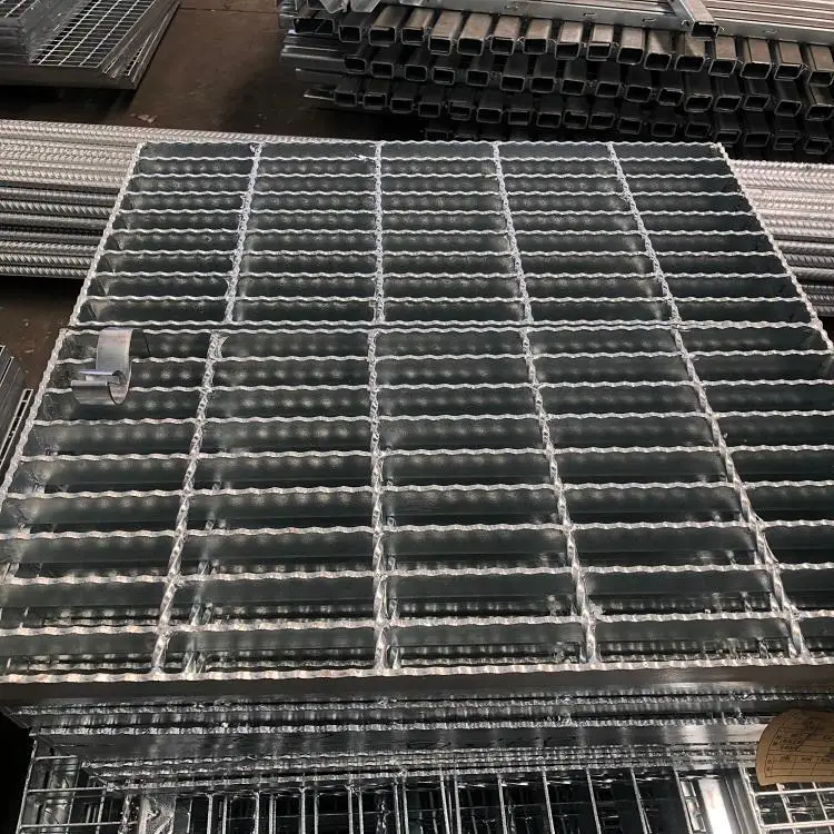 HDG Welded Metal Serrated Industry Platform Walkway Galvanised Steel Grating, Hot DIP Galvanized Floor Steel Grid Grating