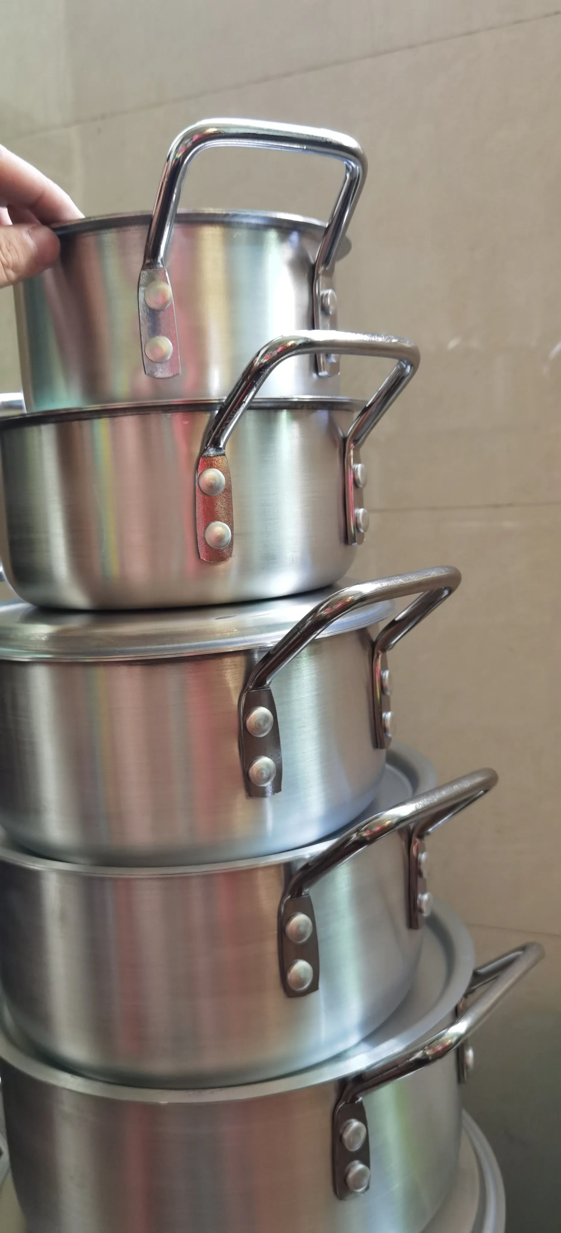 Best-selling kitchen 7-piece Aluminum cookware set Cooking pot with aluminum LIDS Pots with Sanding  for Restaurants