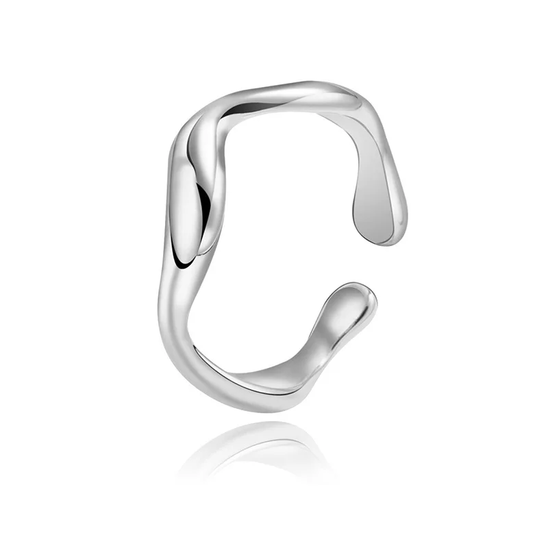 Stainless Steel Ring In 18-Karat Gold Plated With A Minimalist Irregular Fluid Line