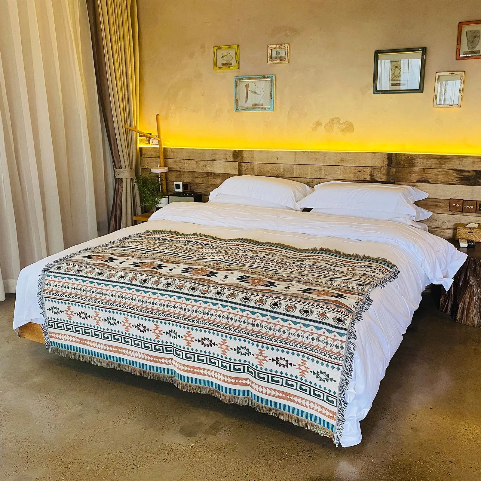 Custom bohemian ethnic style jacquard camping sofa woven tassel tapestry picnic blanket