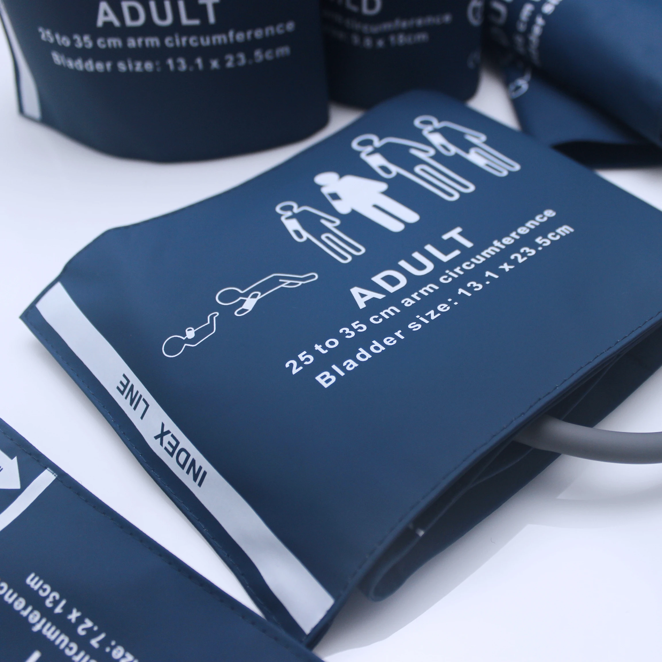 Shenzhen Medical Supplies Wholesale Extra Large Blood Pressure Monitor Cuff Custom Thigh/Wrist/Arm BP Blood Pressure NIBP Cuffs