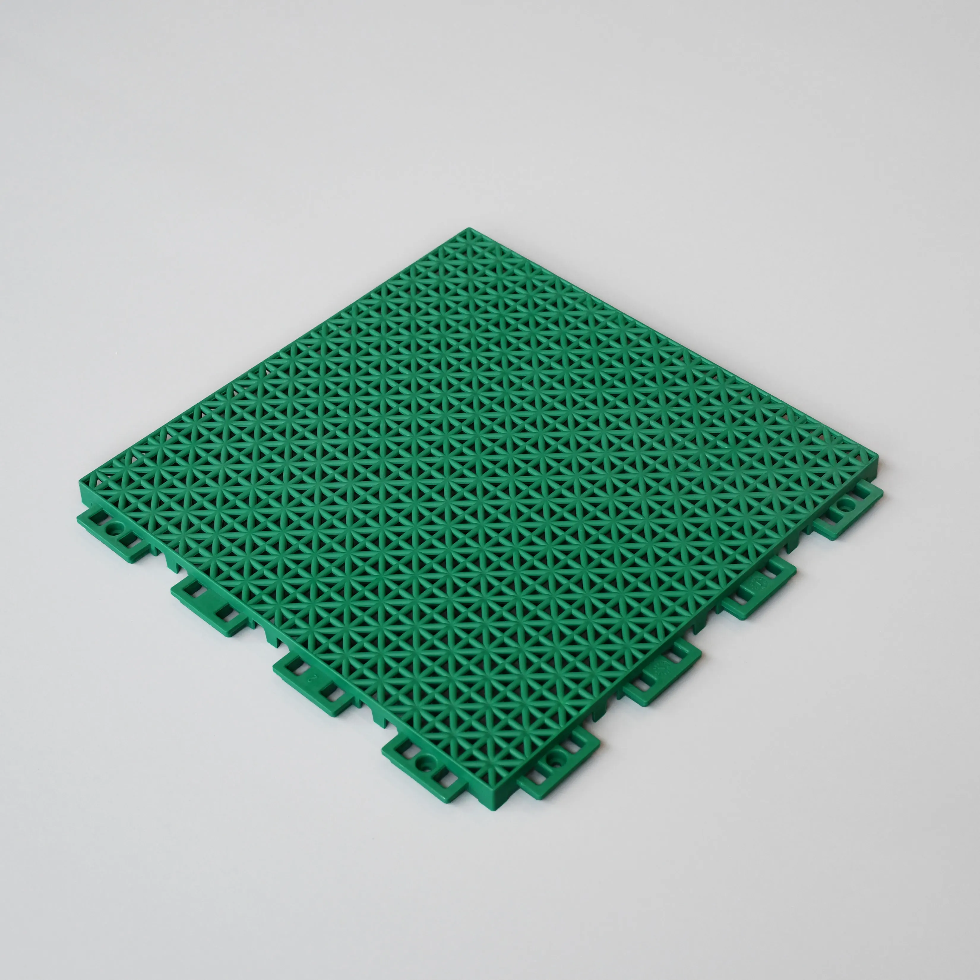 PP Material Plastic garage Interlocking Flooring / Portable Outdoor Floor Mat