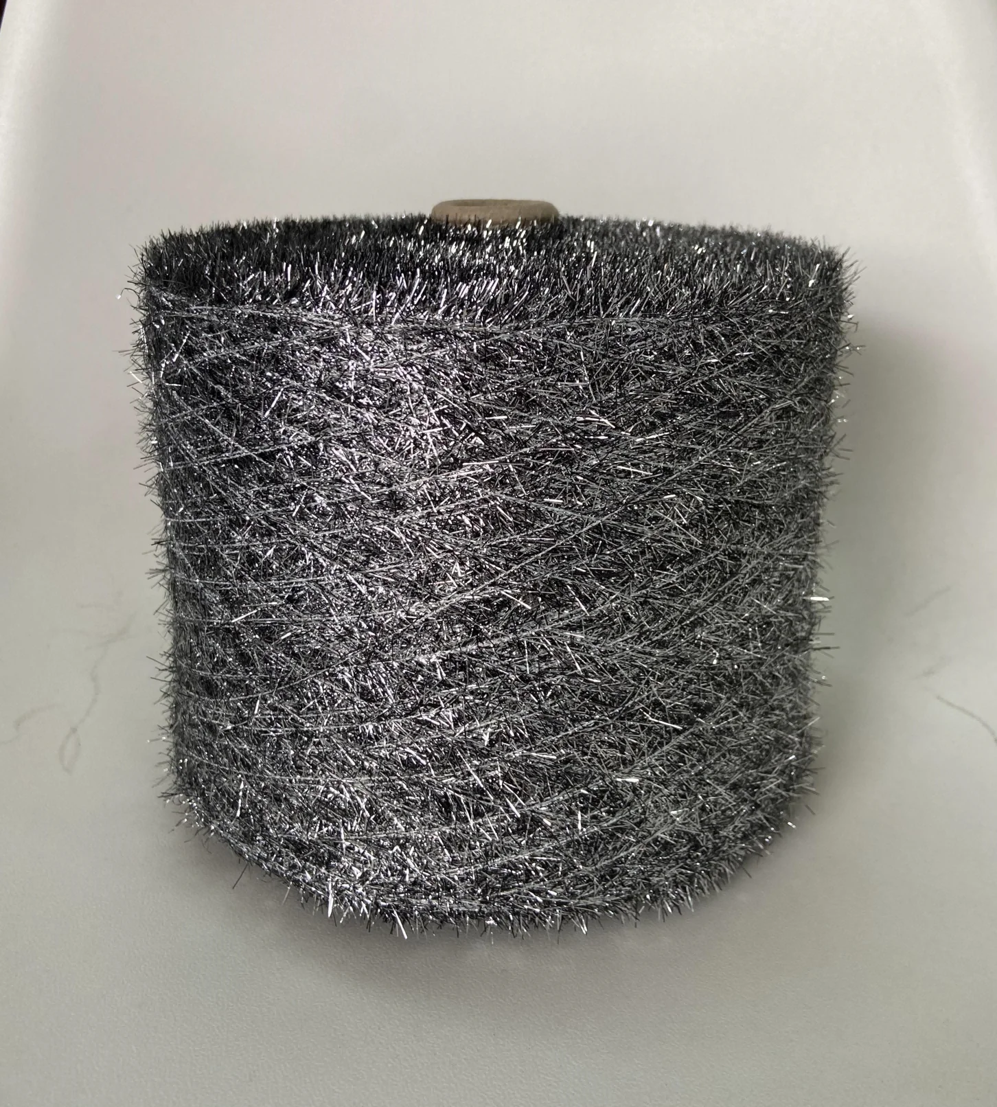 Factory Wholesale Thick Polyester Chenille Chunky Yarn Gold and silver silk half edge velvet yarn