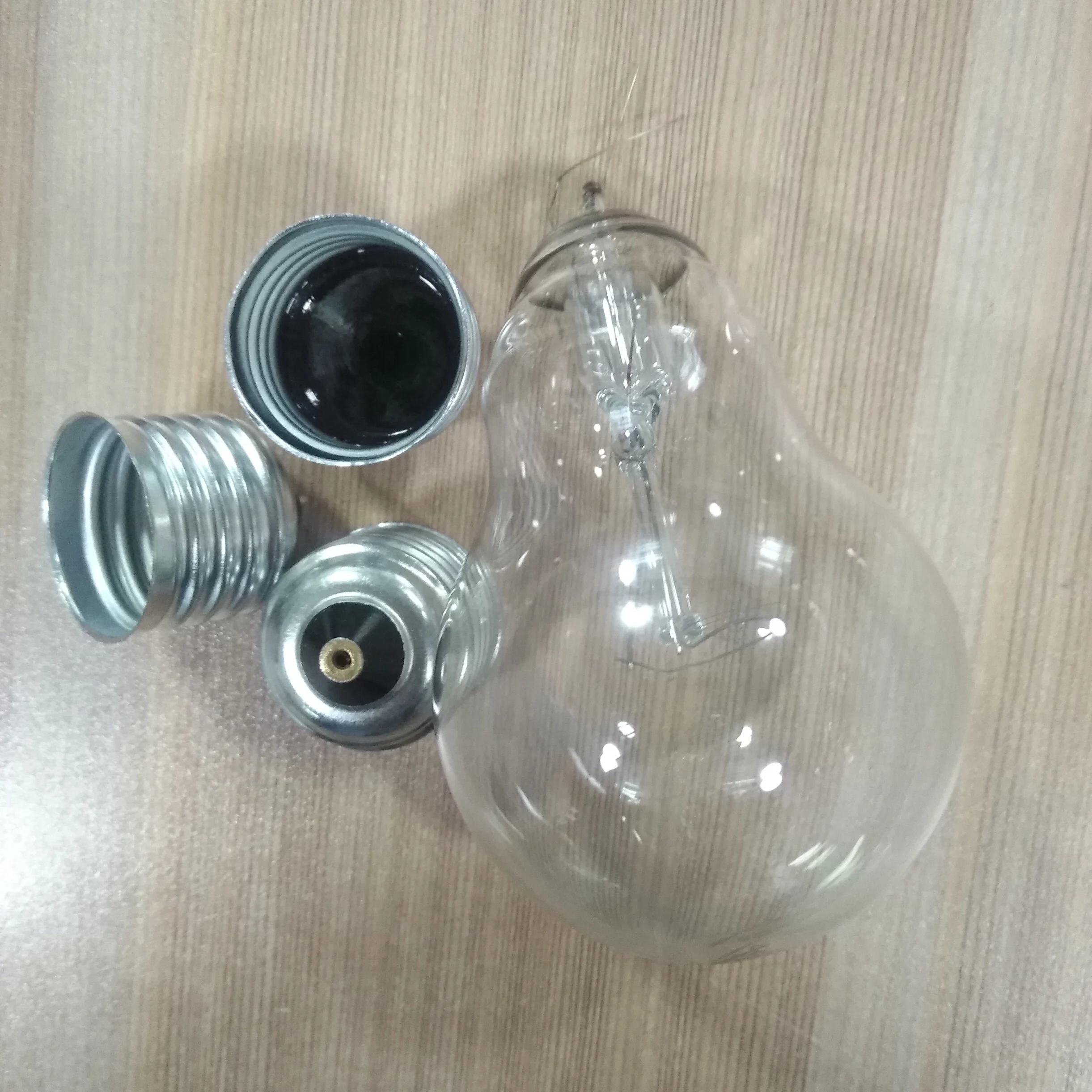 A55 A60 40w 60w 75W 100W E27 B22 clear incandescent bulbs