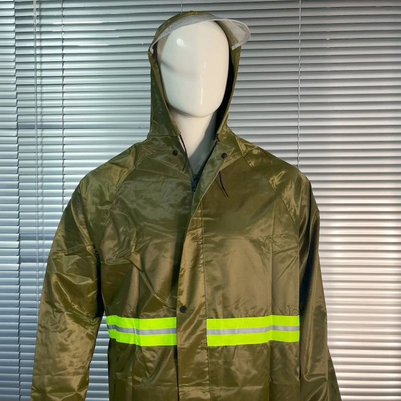 Good Quality Heavy Duty 100% Waterproof Material Top Level Raincoat Raincoat Suit for Mining
