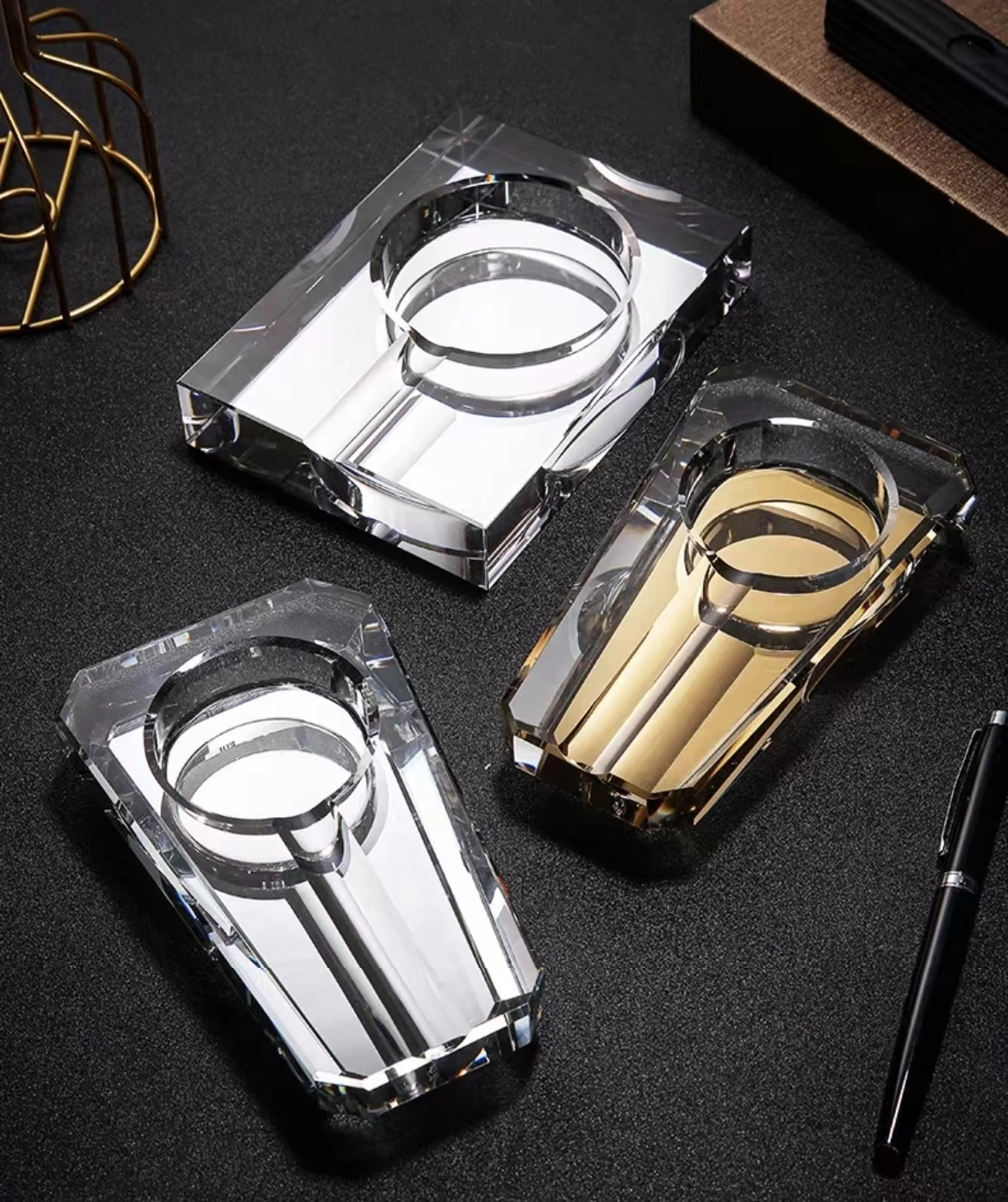 Custom ashtray hotel triangular black transparent gray manual cutting crystal glass ashtray Cigar Ashtray