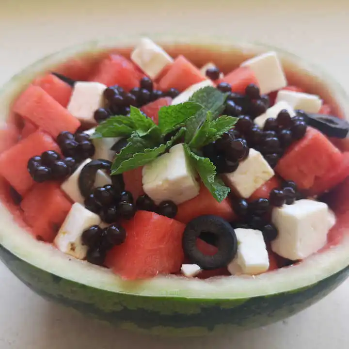 55 г стеклянной банки, слегка кислый вкус, жемчуг бальзамического уксуса