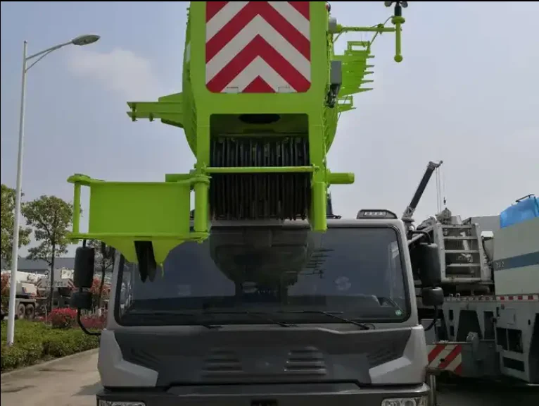 China Mobile Crane 110 Ton Truck Crane Hydra Crane Price Zoomlion ZTC1100V low cost and quality