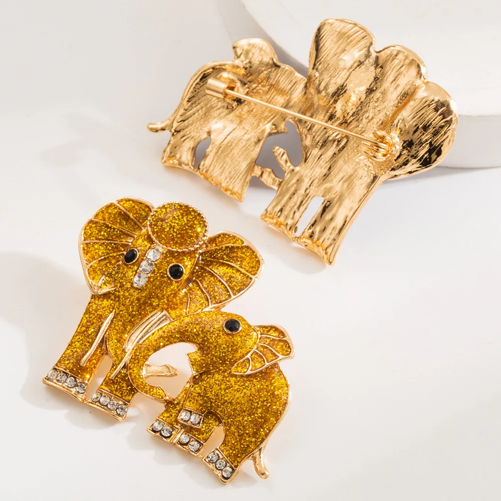Fashion Cute Mother Child Elephants Enamel Brooch with Zircon Lucky Jewelry Women Men Wedding Gift Party Bag Accessories