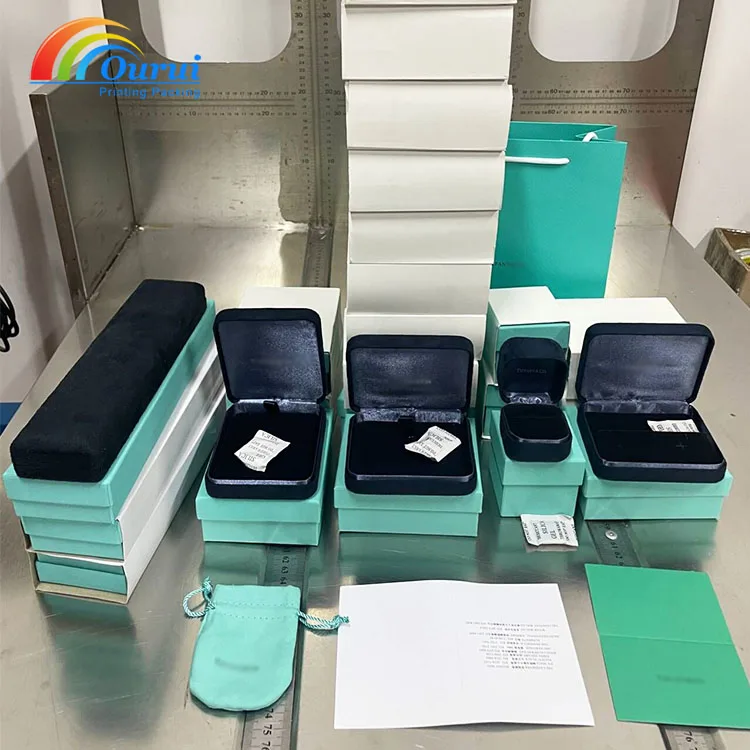 Wholesale brand jewelry box Ring box high-end original design for gift collection display jewelry box ladies ring jewelry set