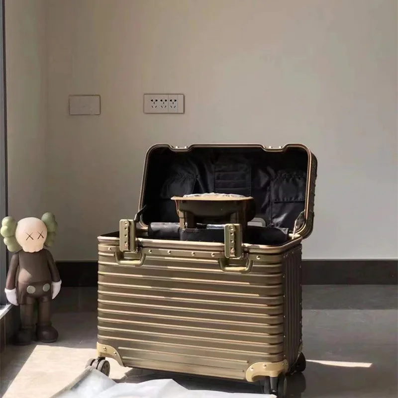 Pilot luggage bag custom logo trolley on wheels aluminium alloy suitcase 18 inch boarding box
