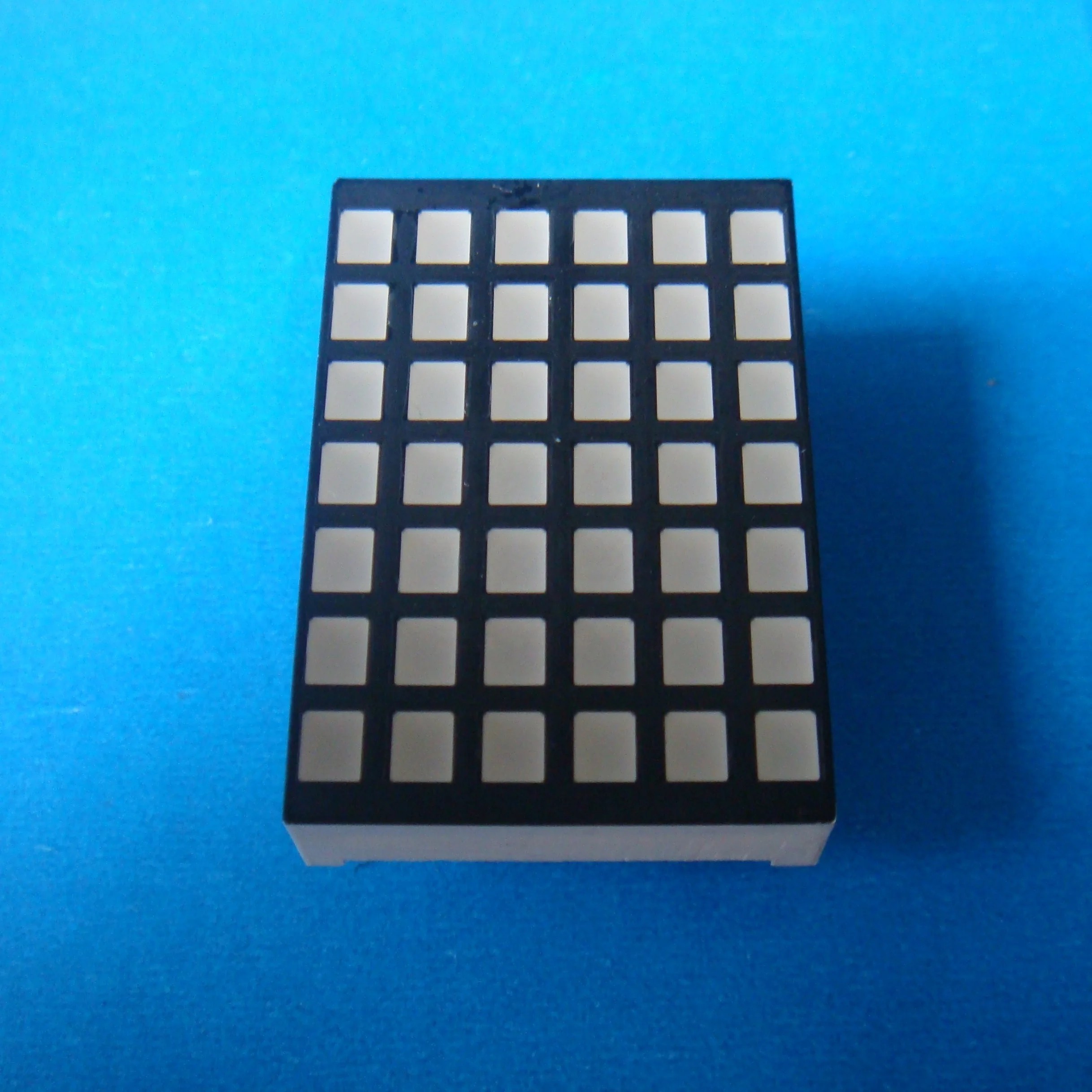 
4mm Square Dot 5x7 Digital LED Dot Matrix Display 42x25x8mm 