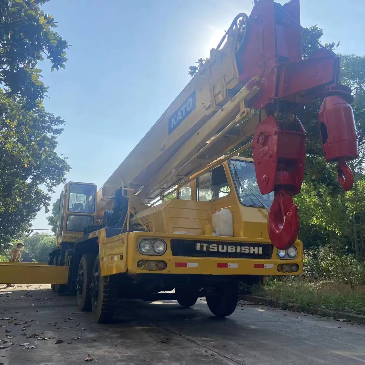 used high quality kato nk300e crane for sale in shanghai