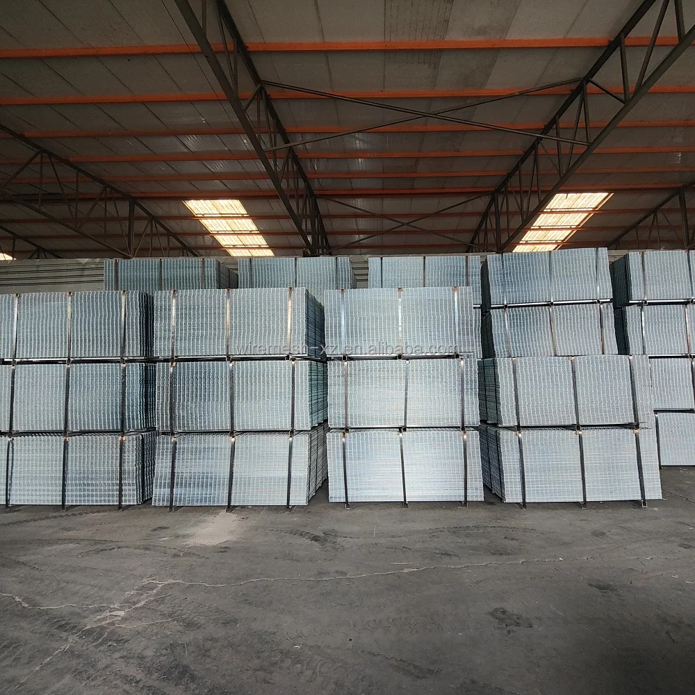 High Quality Galvanized Welded Wire Mesh Panels Chicken Cage Welded Wire Mesh Panel 8Ft X 4Ft