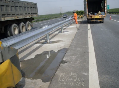 Road Guard Rails Traffic Barriers for Enhanced Safety and Security