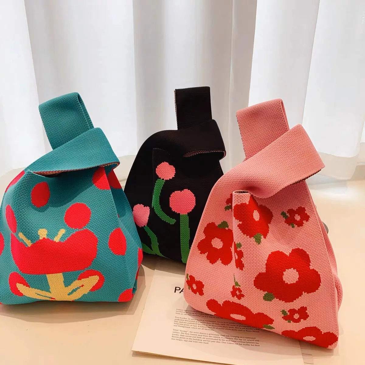 Winter Thick Hand Bag Cute Cartoon Animal Panda Style Unique Knitted Fabric Wrist Mini Bag For Gifts
