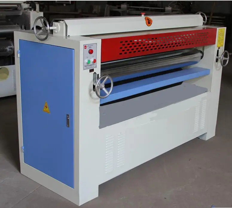 Автоматическая машина для нанесения клея на фанерный шпон