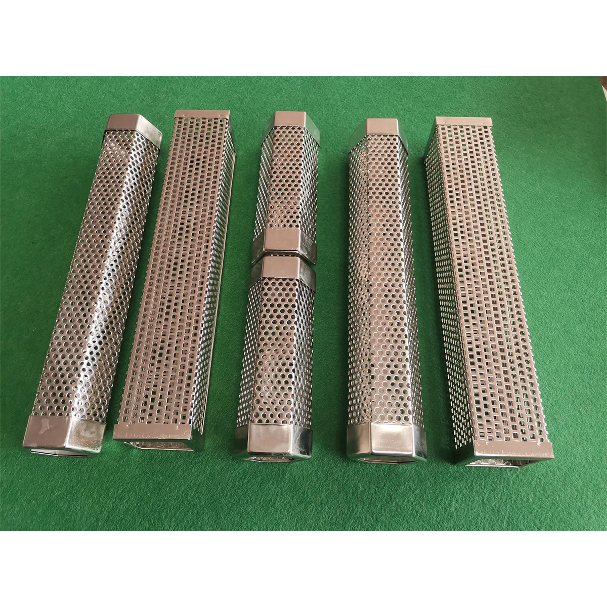 BEILANG Stainless Steel Perforated Smoke Box Food Grade Stainless Steel Barbecue Tube Perforated Wooden Pellet Smoke Box
