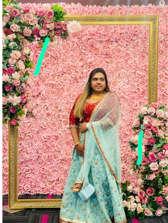 Wholesale 2M Wedding Decoration Flower Stand Backdrop New Gold Resin Frame With Flower Runner Wedding Shooting Background