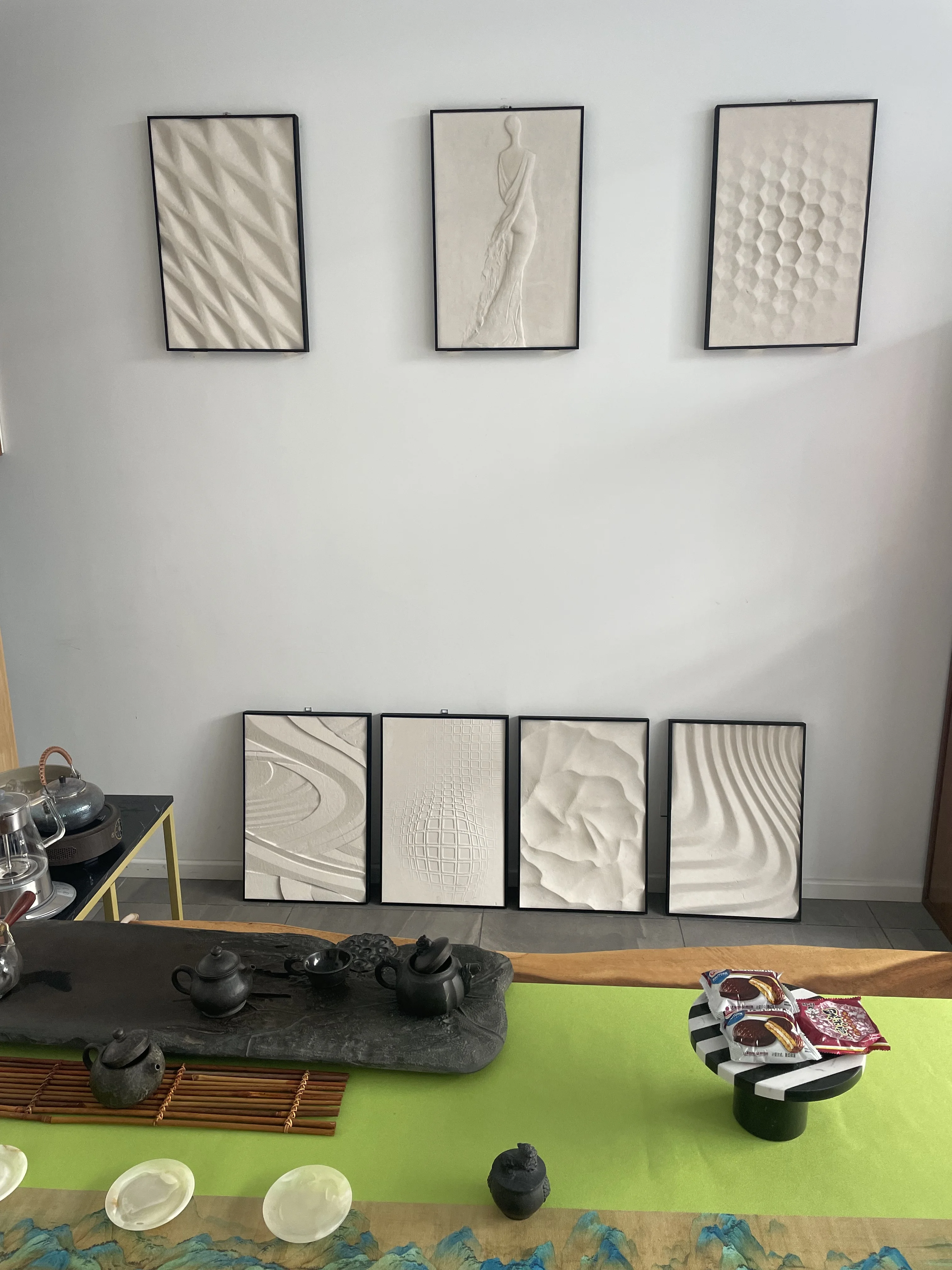 Modern Lady Relief 3D Stone Painting Abstract Design Giant Printed Wall Art Hanging Decor with Frame Mounting