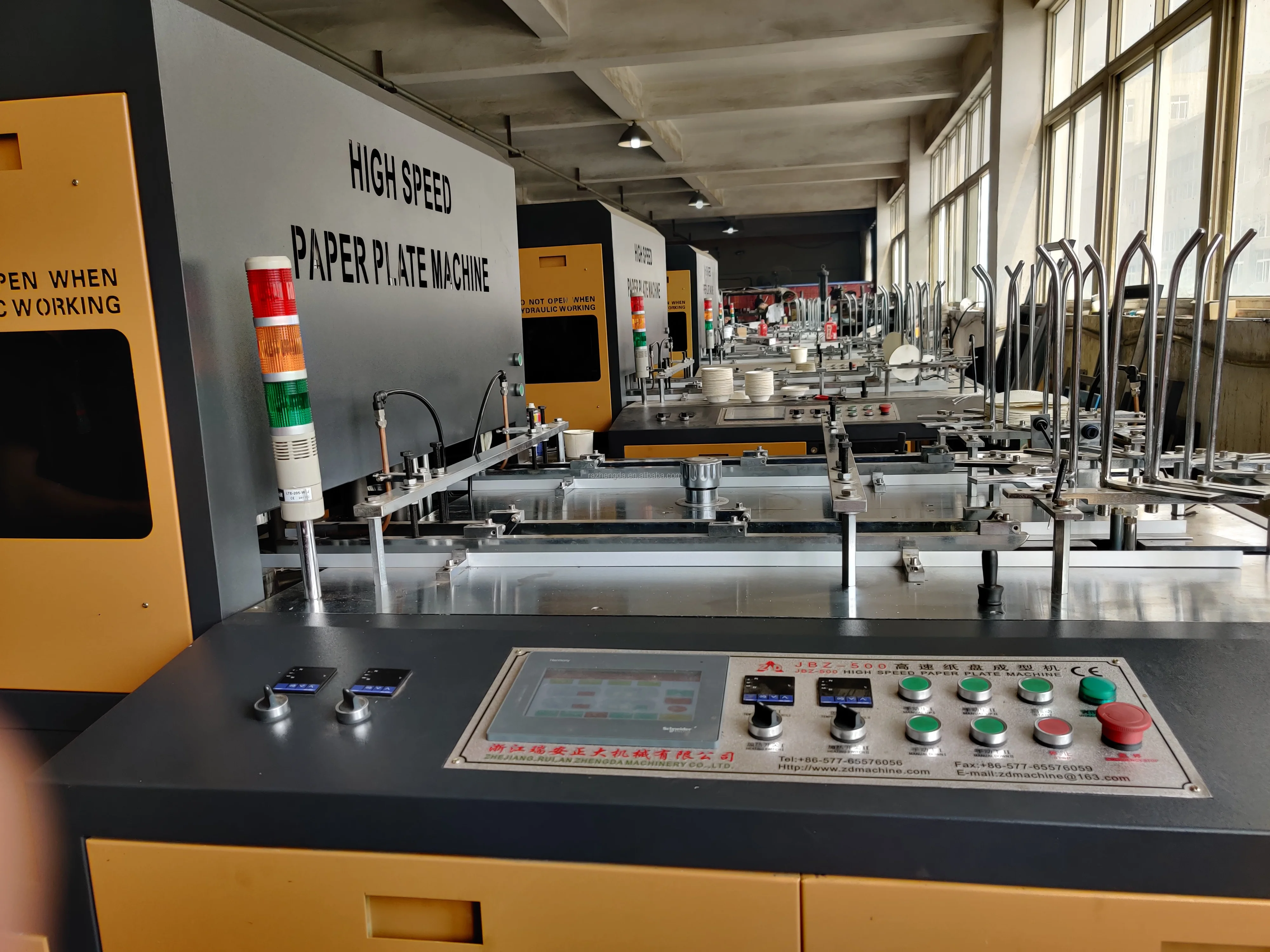 disposable paper food package container production line / take away paper lunch box making machine