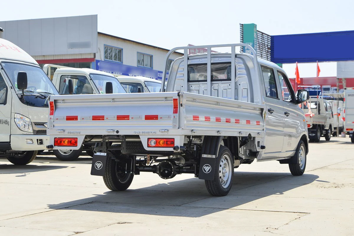 4X2 3400 мм колесная база бензиновый 1249 л рабочий объем 91hp 4-цилиндровый двигатель с ручным управлением 2 тонны бортовой забор грузовой автомобиль для продажи