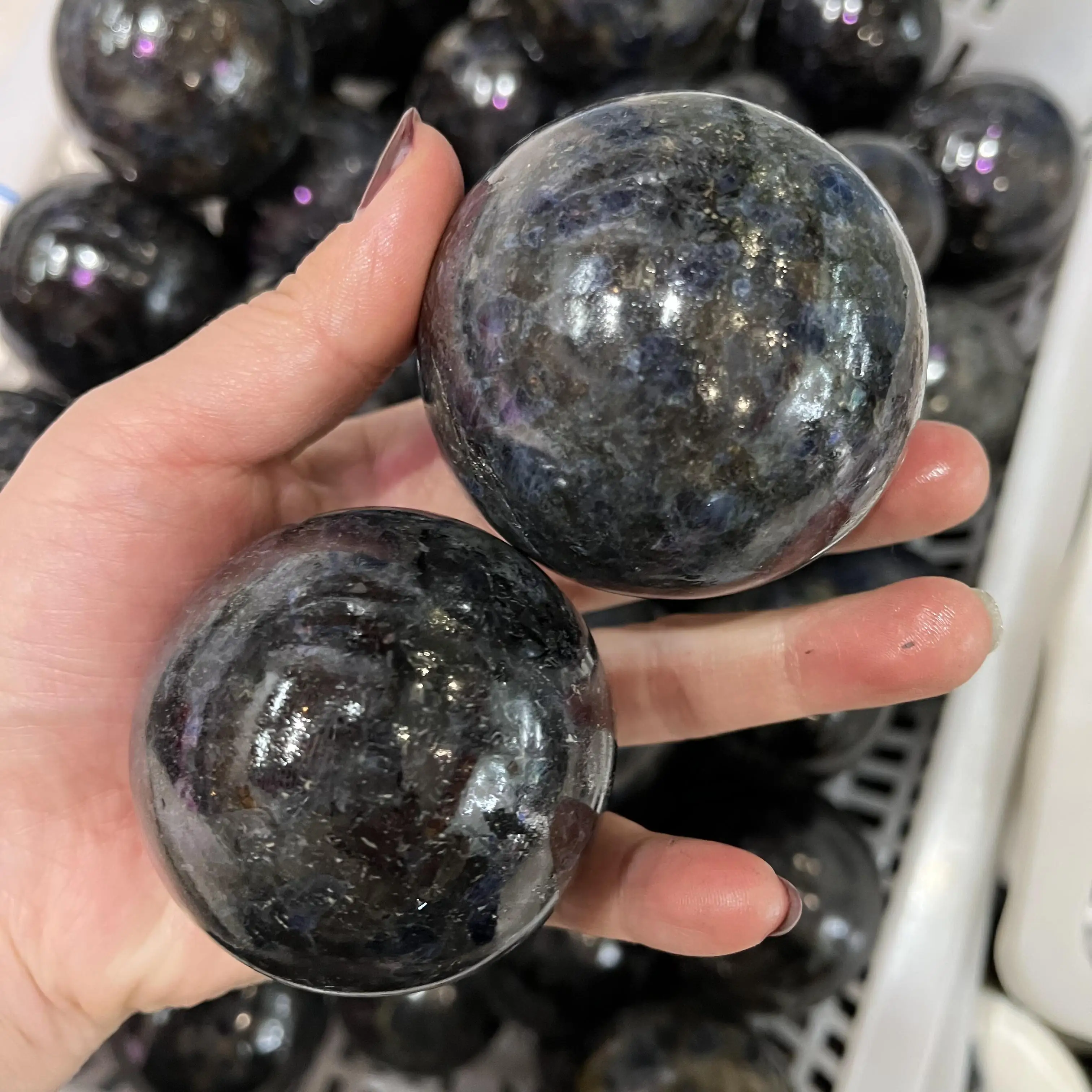 Natural blue quartz crystals healing spheres dark blue iolite crystal balls for home decoration